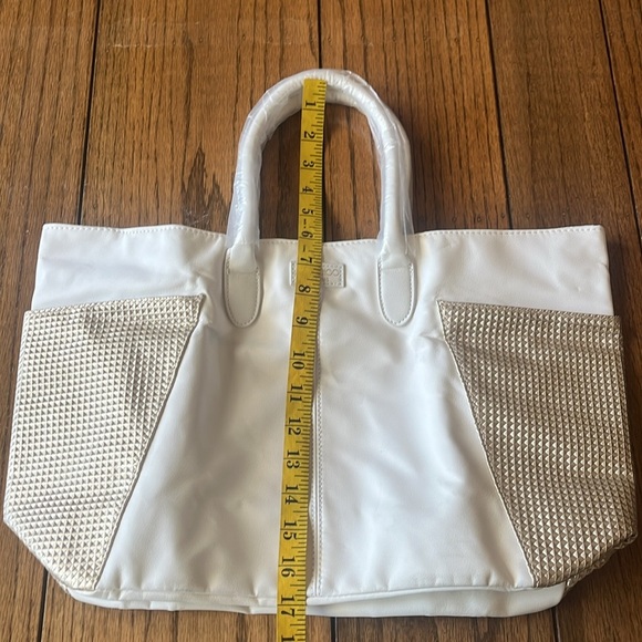 Jimmy Choo Parfums White & Gold Textured Snap Closure Designer Tote Bag NWOT - Picture 8 of 8